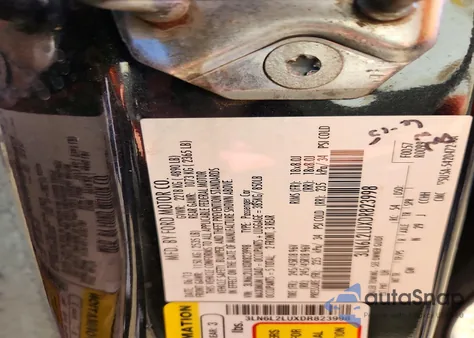 2013 Lincoln Mkz Hybrid z USA, uszkodzony, nr VIN 3LN6L2LUXDR823998